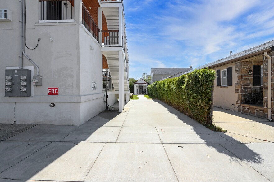 More Photos Of 5100 Atlantic Ave, Wildwood Hotel For Sale