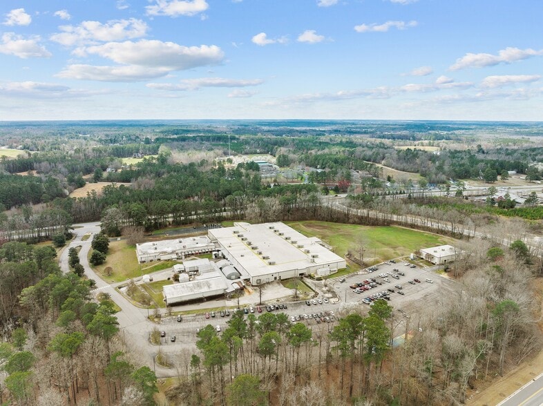 More Photos Of 951 Wendell Blvd, Wendell Manufacturing For Lease