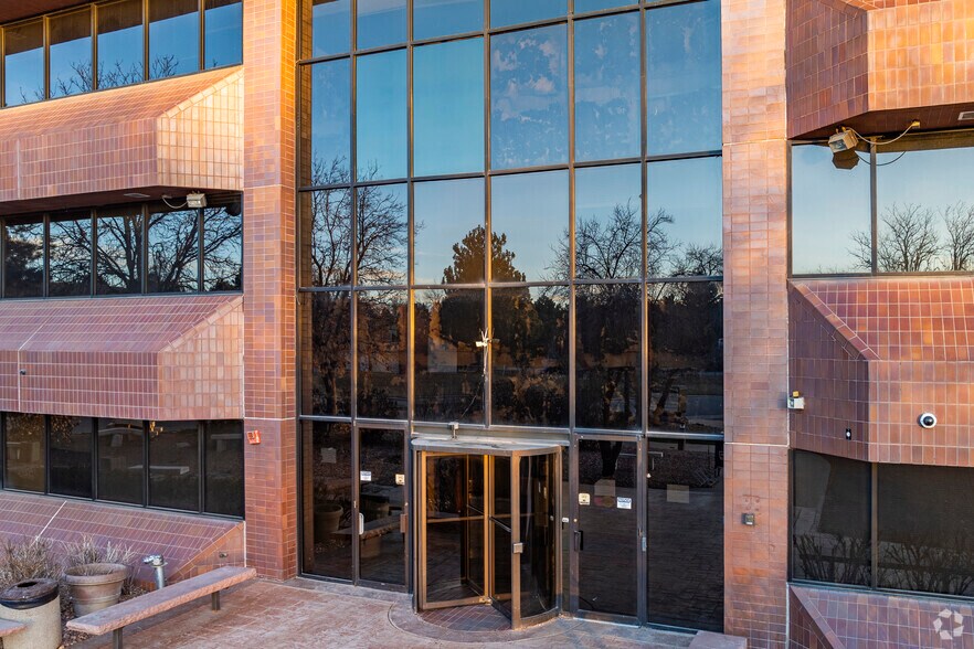 More Photos Of 14707 E 2nd Ave, Aurora Office For Lease