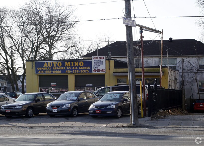 More Photos Of 3725 Lake Shore Blvd W, Toronto Auto Repair For Lease