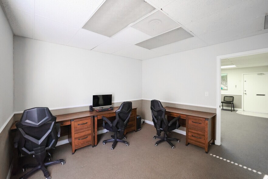 More Photos Of 1800 E Garry Ave, Santa Ana Office For Sale