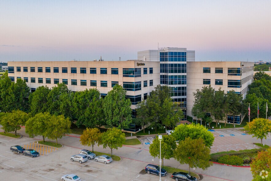 More Photos Of 750 Canyon Dr, Coppell Office For Lease