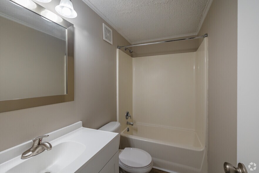 More Photos Of 210 Lanier Dr, Statesboro Apartments For Sale