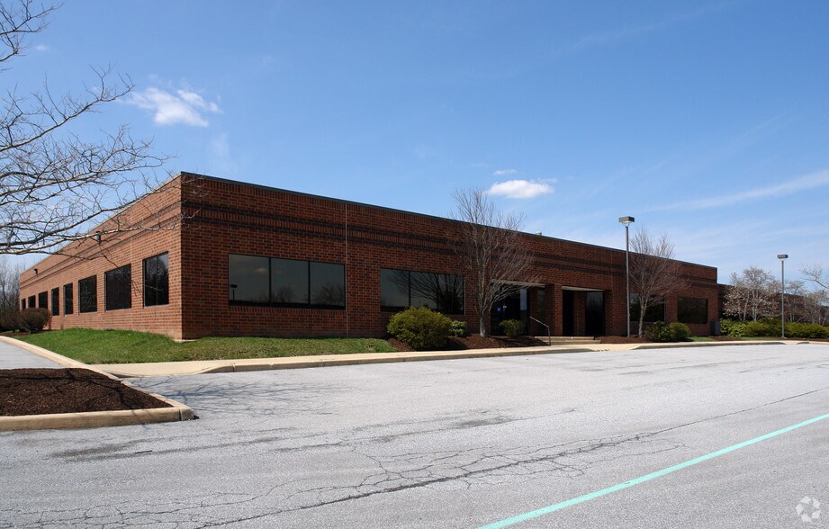 More Photos Of 100 White Clay Center Dr, Newark Unknown For Lease