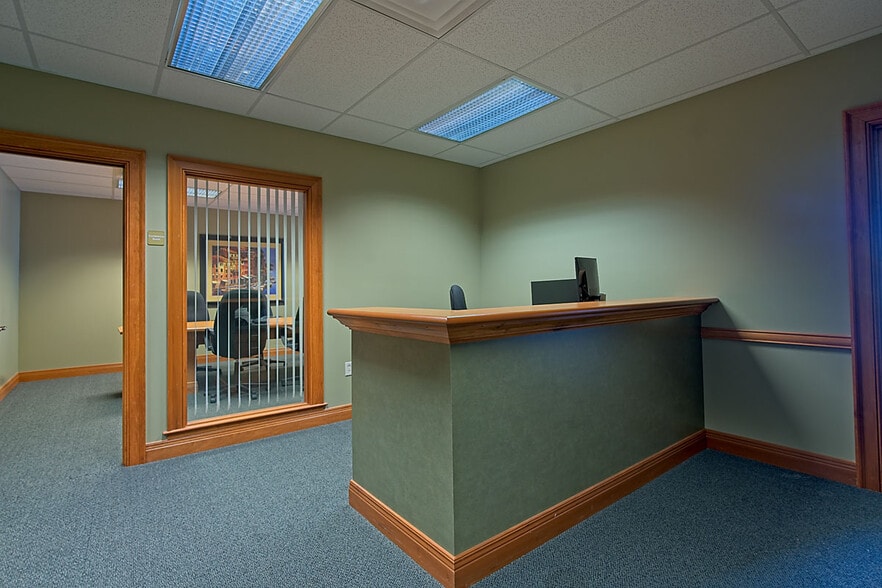 More Photos Of 10-24 Remick Blvd, Springboro Medical For Sale
