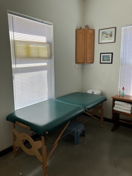 More Photos Of 800 Main St, Liberty Hill Office For Sale