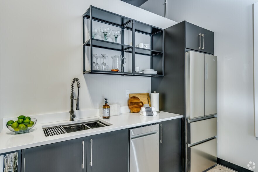 More Photos Of 8949 N Deerbrook Trl, Brown Deer Light Distribution For Sale