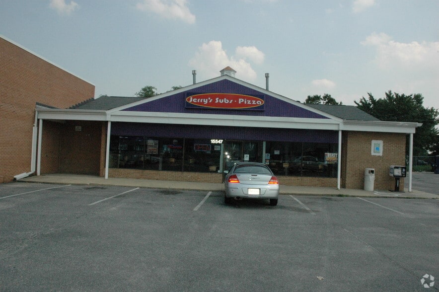 More Photos Of 15547 Old Columbia Pike, Burtonsville Restaurant For Lease