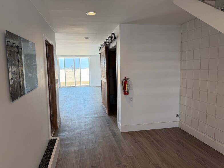 More Photos Of 2909 Ocean Dr, Oxnard Loft Creative Space For Lease