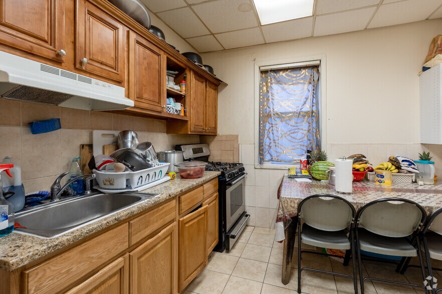 More Photos Of 7704 W John F Kennedy Blvd, North Bergen Storefront Retail Office For Sale