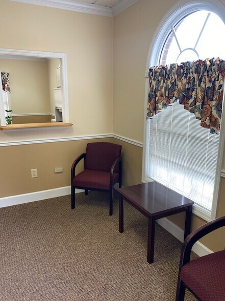 More Photos Of 659 Emory Valley Rd, Oak Ridge Office For Lease