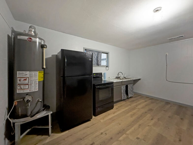 More Photos Of 14 N 10th St, Temple Research And Development For Sale