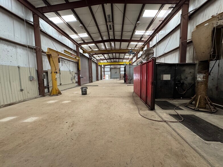 More Photos Of 3938 S County Road 1290, Odessa Warehouse For Lease