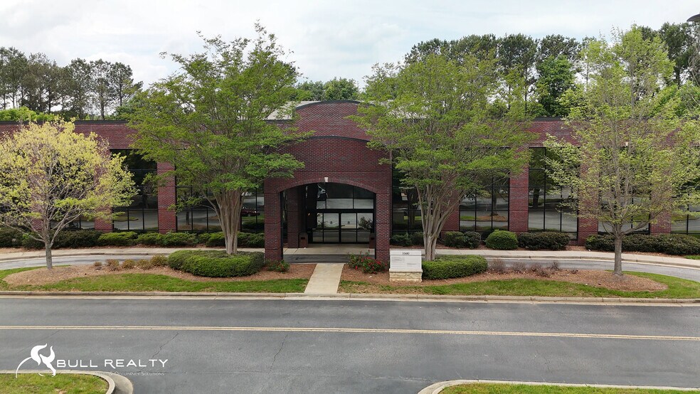 More Photos Of 10680 Medlock Bridge Rd, Duluth Medical For Lease