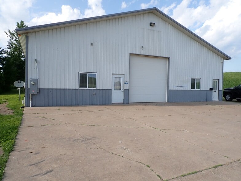 Primary Photo Of 710 10th St NE, Milaca Warehouse For Sale