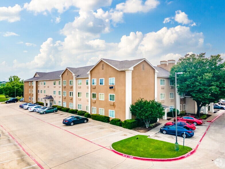 Primary Photo Of 1920 Lakepointe Dr, Lewisville Hotel For Sale