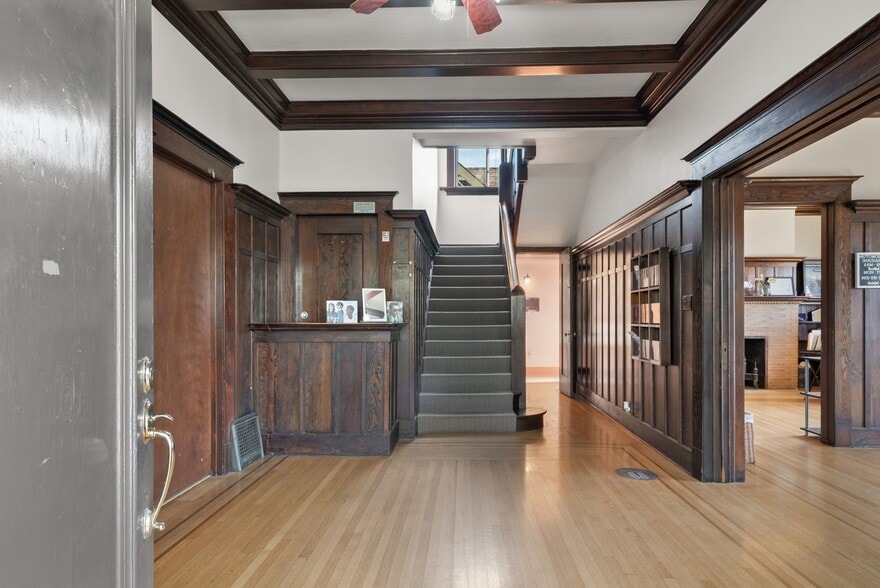 More Photos Of 217 E Lake Ave, Watsonville Office For Sale