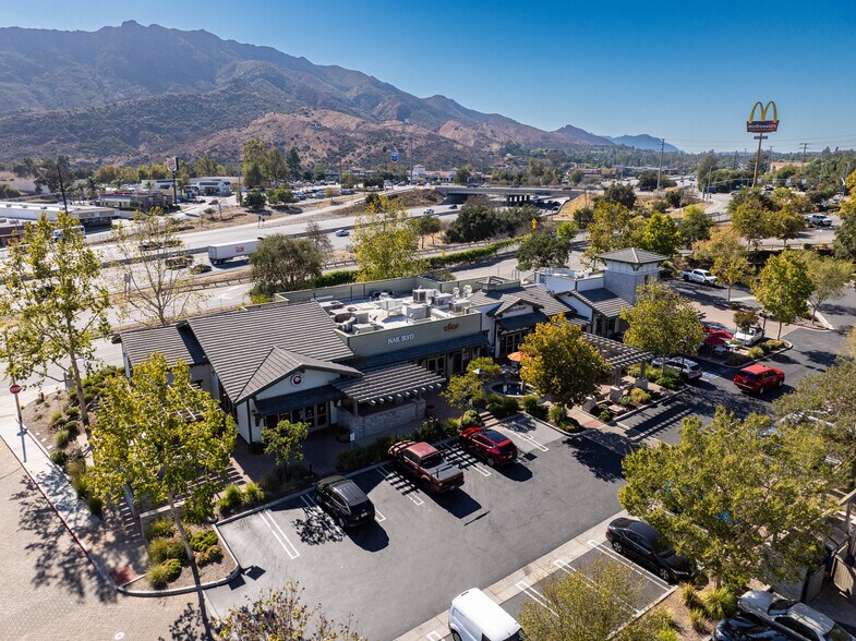 More Photos Of 29105-29125 Canwood St, Agoura Hills Restaurant For Lease