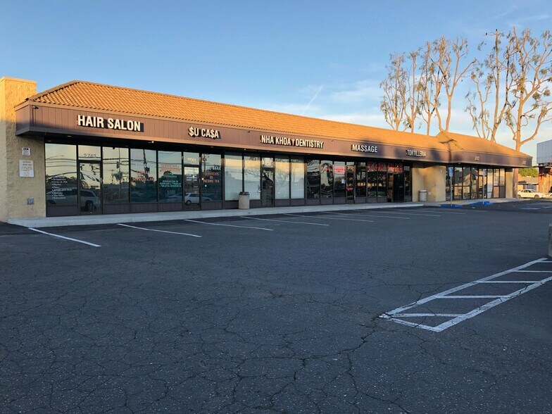 Primary Photo Of 2727-2743 W Edinger Ave, Santa Ana Storefront For Sale