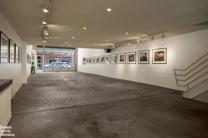 More Photos Of 137 Perry St, New York Office For Lease