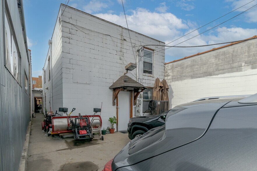 More Photos Of 7409 W Irving Park, Chicago General Retail For Sale