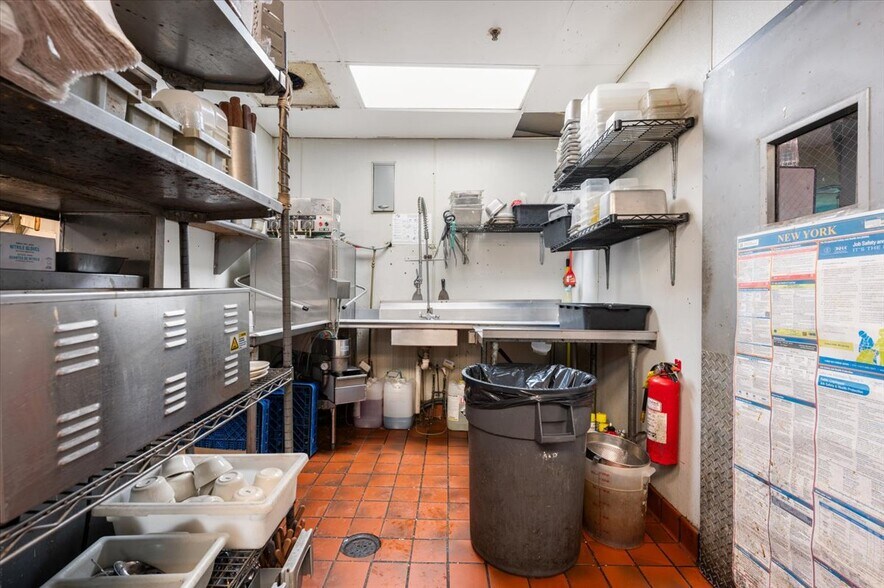 More Photos Of 108-114 Congress St, Saratoga Springs Restaurant For Sale