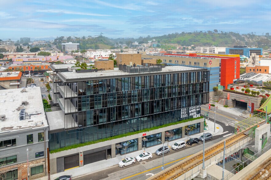 More Photos Of 843 N Spring St, Los Angeles Office For Lease