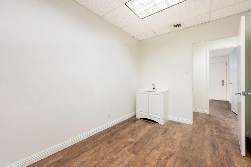 More Photos Of 2700 N Bellflower Blvd, Long Beach Medical For Lease