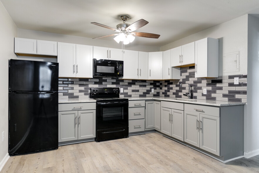 More Photos Of 37 Labrook Dr, Richmond Apartments For Sale