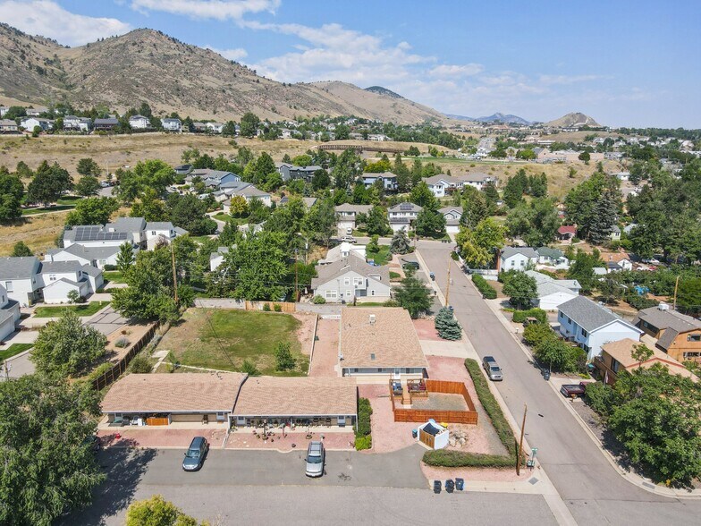 More Photos Of 512 Maple St, Golden Apartments For Sale