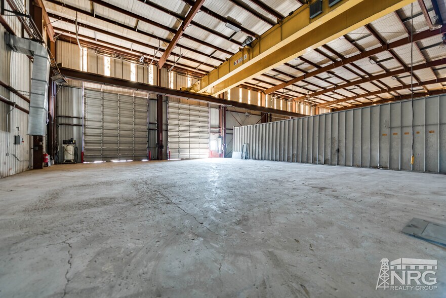 More Photos Of 701 W Murphy St, Odessa Manufacturing For Sale