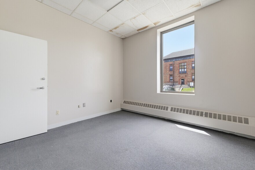 More Photos Of 32 Belmont St, Brockton Office For Lease