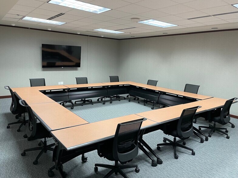 More Photos Of 4030 Smith Rd, Cincinnati Office For Lease