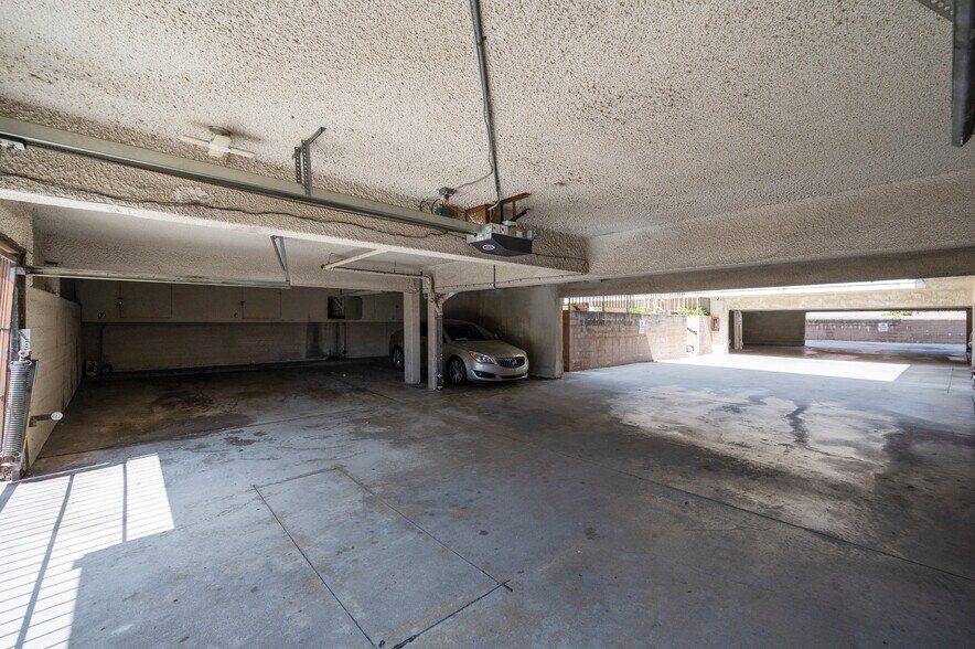 More Photos Of 1350 W 9th St, San Pedro Apartments For Sale