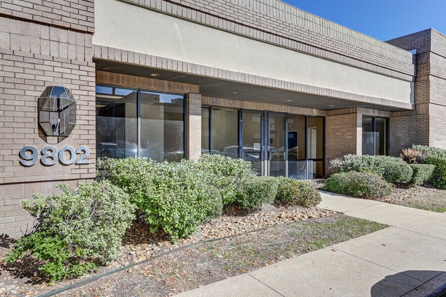 Primary Photo Of 9802 Whithorn Dr, Houston Office For Sale