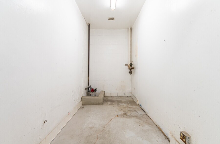 More Photos Of 506 Stanford Ave, Los Angeles Food Processing For Lease