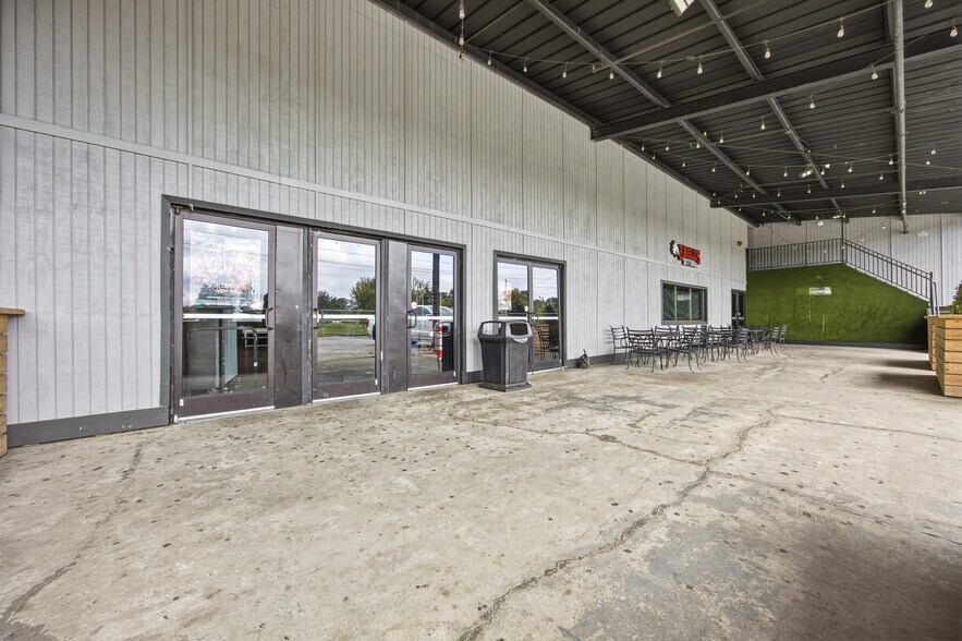 More Photos Of 6616 New Peachtree Rd, Doraville Sports And Entertainment For Sale