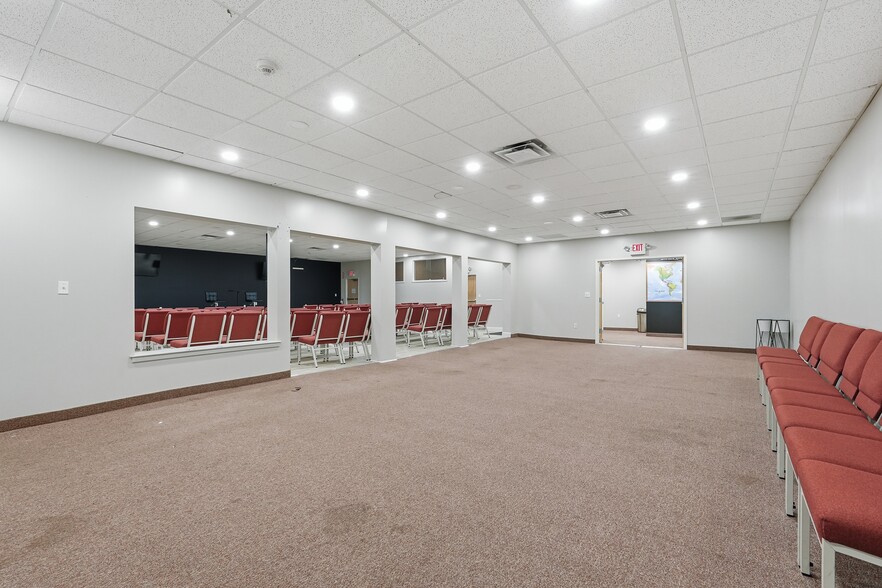 More Photos Of 434-440 High St, Holyoke Storefront Retail Office For Sale