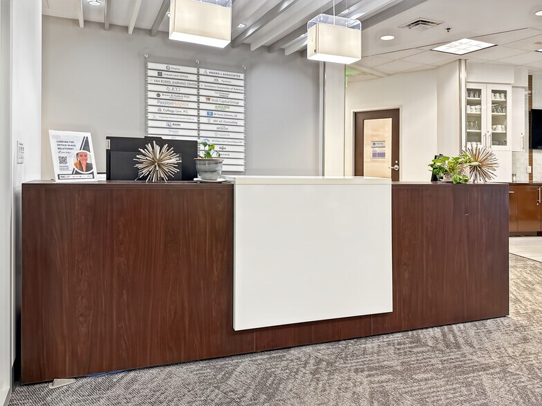 More Photos Of 2550 W Union Hills Dr, Phoenix Coworking Space