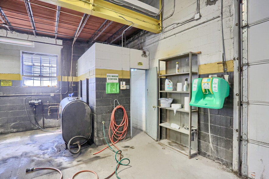 More Photos Of 98 Sproul St, McKees Rocks Truck Terminal For Sale