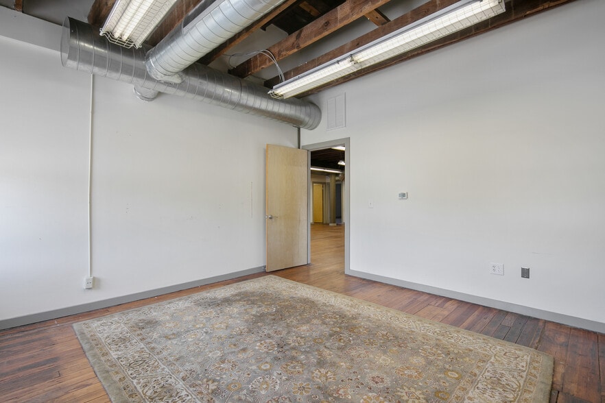 More Photos Of 159 Maxwell St, Fayetteville Office Residential For Sale
