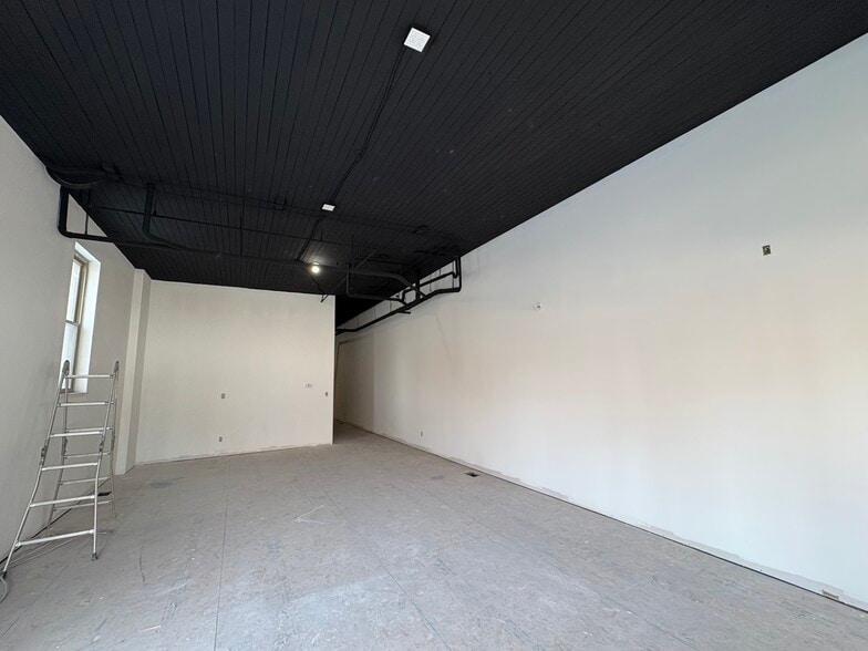 More Photos Of 1641 E Michigan St, Indianapolis General Retail For Lease