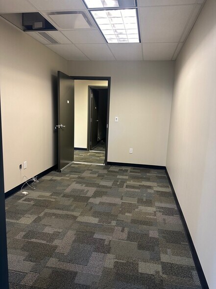 More Photos Of 754 Fort St, Victoria Office For Lease
