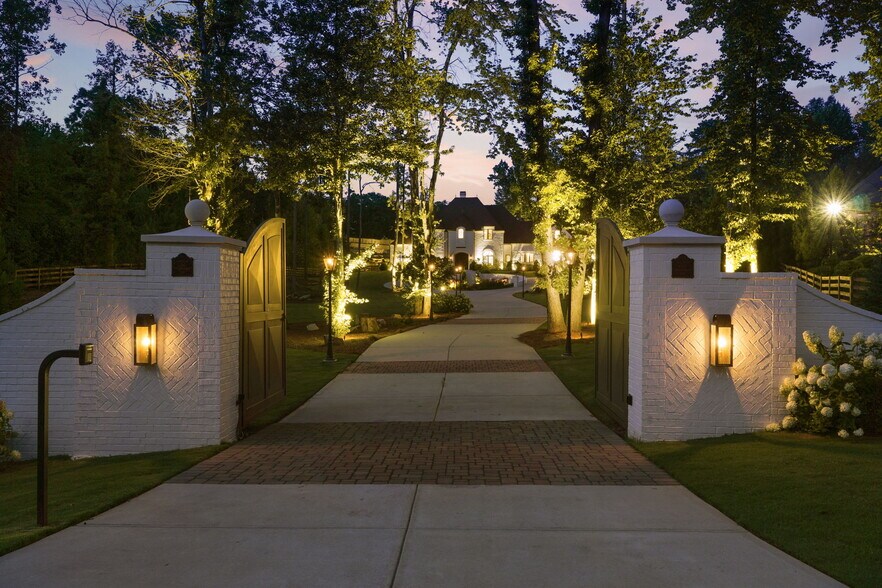 More Photos Of 2242 Shoal Creek Rd, Buford Specialty For Sale