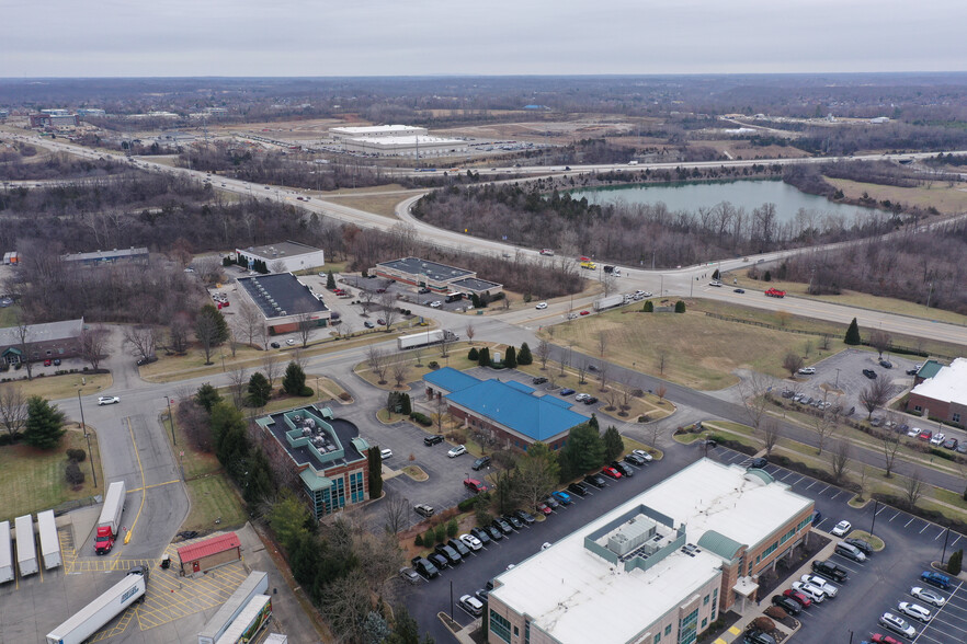 More Photos Of 13300 Magisterial Dr, Louisville Veterinarian Kennel For Sale