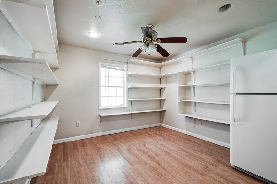More Photos Of 16111 Porter Ln, Porter Flex For Sale