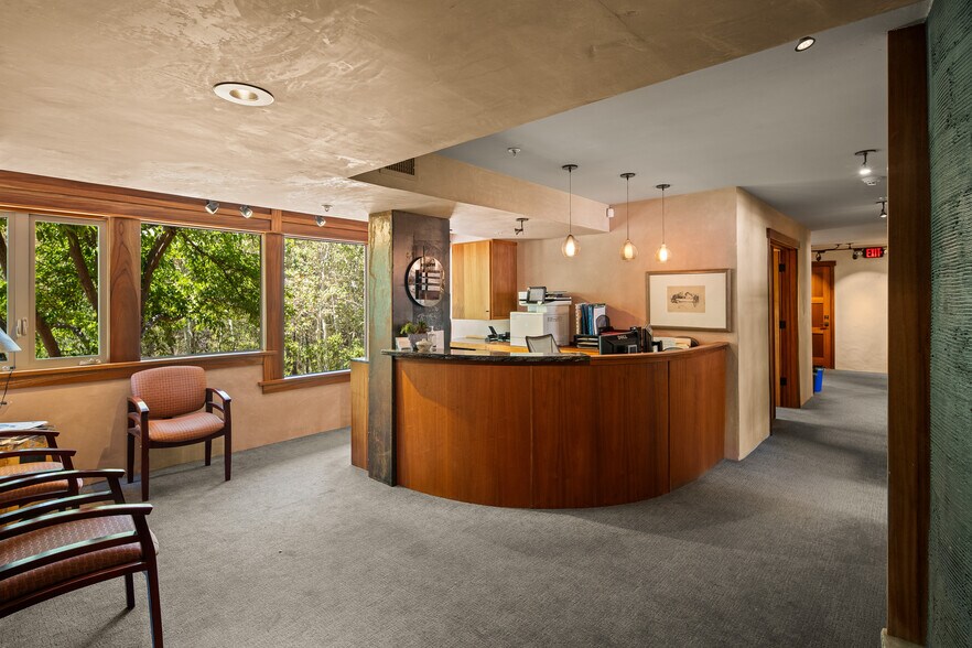 More Photos Of 25 Schnebly Hill Rd, Sedona Freestanding For Sale