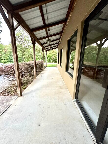 More Photos Of 2332 Townsend Rd, Woodstock Light Distribution For Sale
