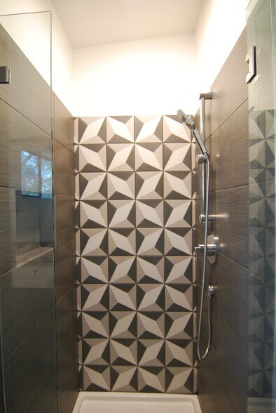 More Photos Of 385 Juniper Ave, Carlsbad Apartments For Sale