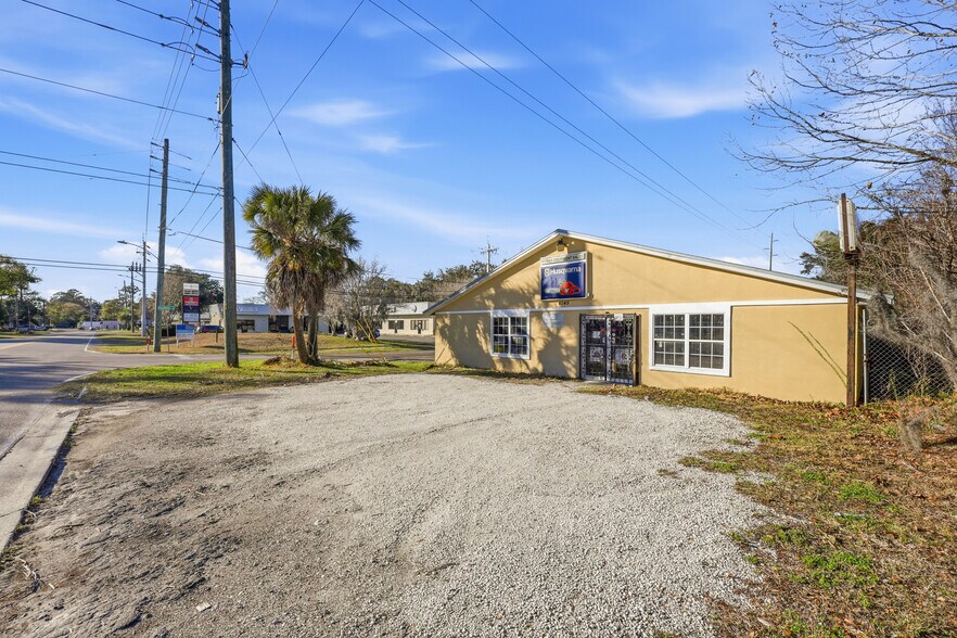 More Photos Of 4545 Saint Johns Ave, Jacksonville Service For Sale